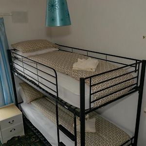 Zimmer mit zwei Einzelbetten